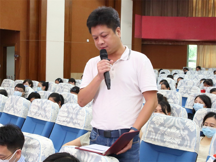 DƬ11.jpg